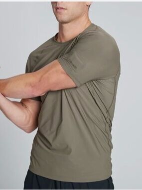 WHOOP 4.0 Any-Wear Compression Top Large Olive Short Sleeve Medium